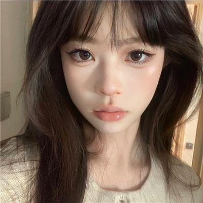 首次亮相海报